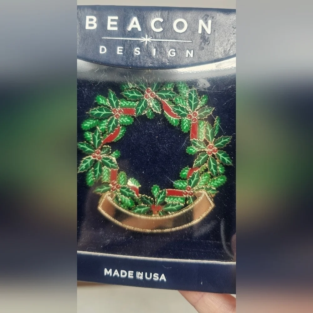 Beacon Design Metal Engravable Chrismas Wreath Ornament NIB